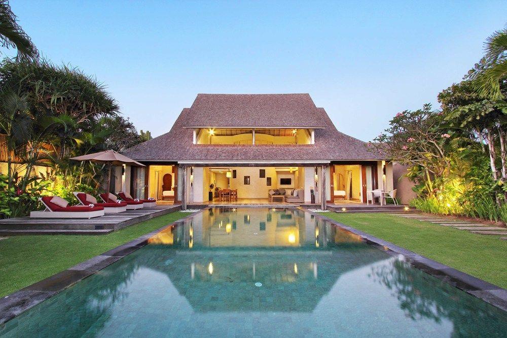 Space Villas Bali Seminyak  Exterior photo