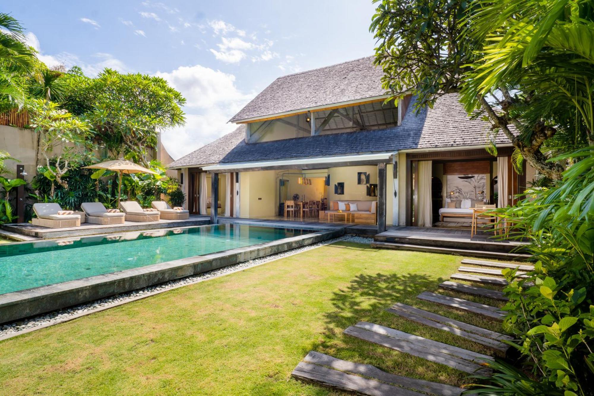 Space Villas Bali Seminyak  Exterior photo